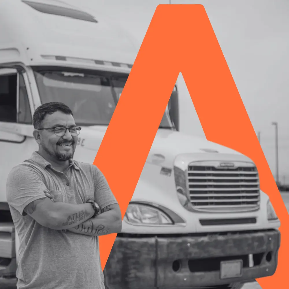 Transportista mexicano recibiendo pagos en la fecha acordada a través de JARO Confianza